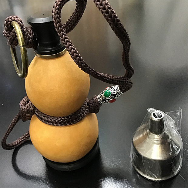 Grip powder case (Gourd)